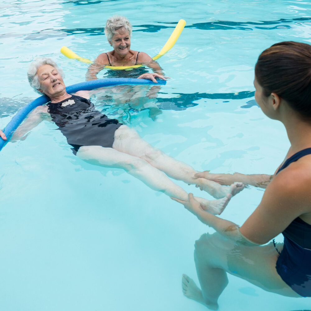 Beneficios de la fisioterapia en piscina para la rehabilitación de lesiones deportivas Beneficios de la fisioterapia en piscina para la rehabilitación de lesiones deportivas